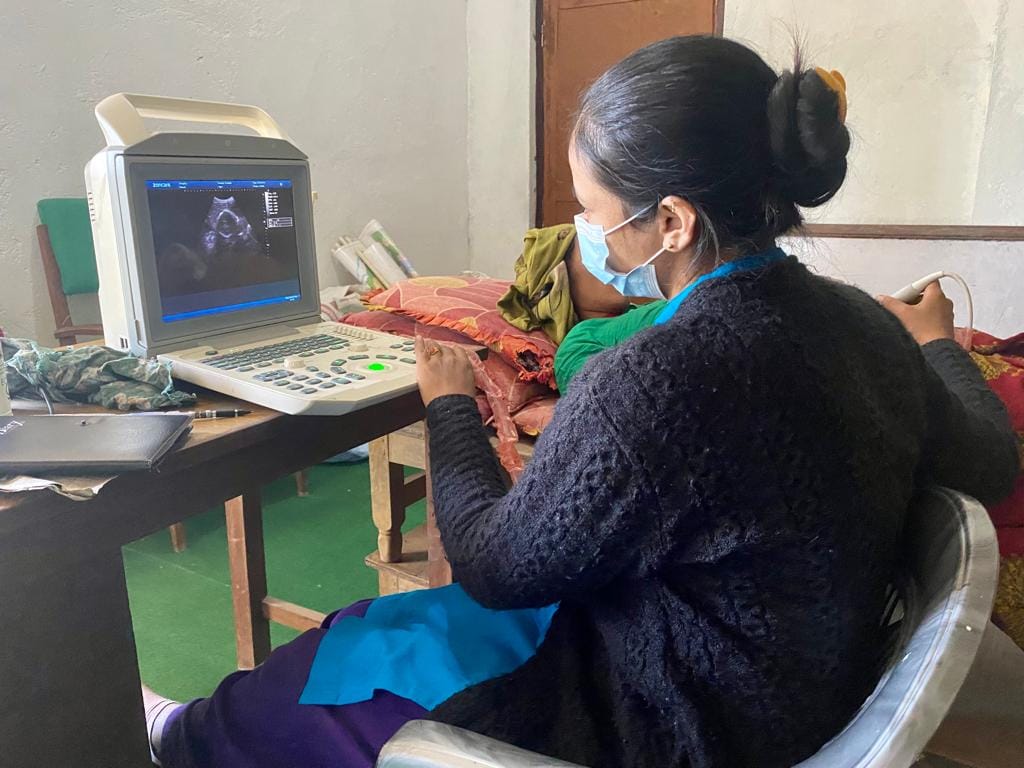 एकिकृत ग्रामिण मोवाईल स्वास्थ्य सेवा कार्यक्रम संचालन।