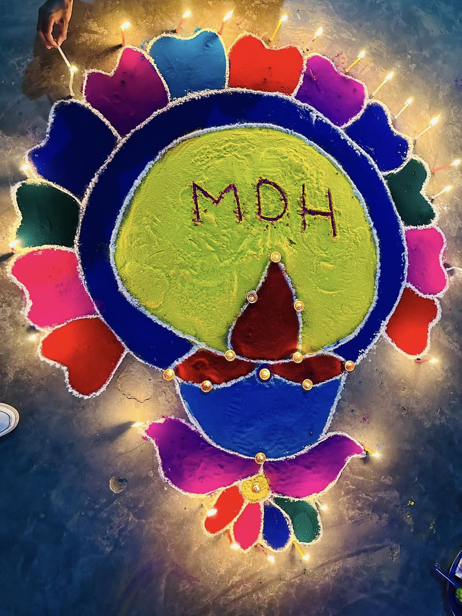 मध्यबिन्दु जिल्ला अस्पताल, नवलपरासी पुर्बमा दिपावली कार्यक्रम।