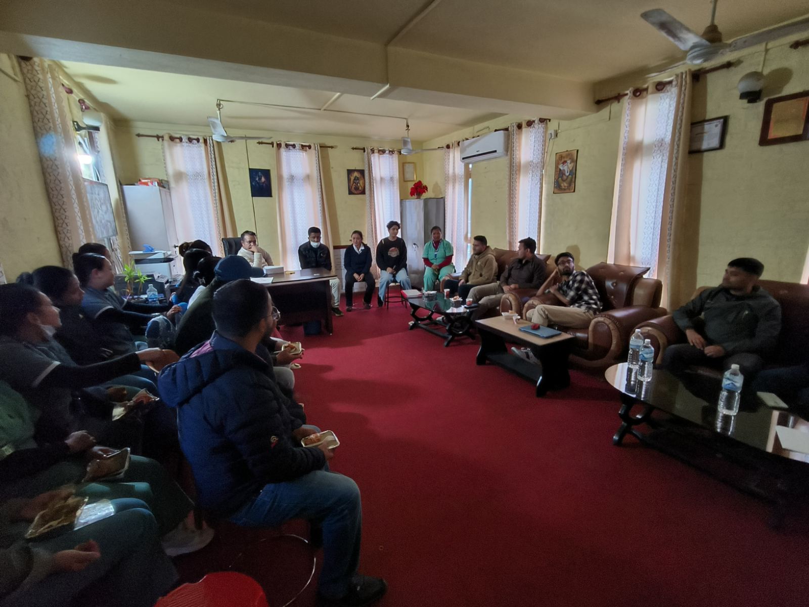 दमौली अस्पताल, तनहुँले CME शेशनहरु संचालन गरिरहेको छ।