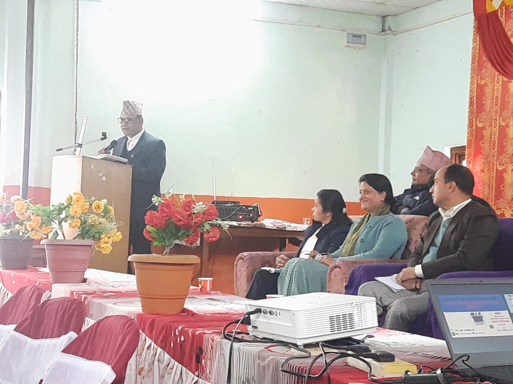 विद्यालय स्वास्थ्य तथा पोषण कार्यक्रम अभिमुखिकरण कार्यक्रम संचालन भएको छ।